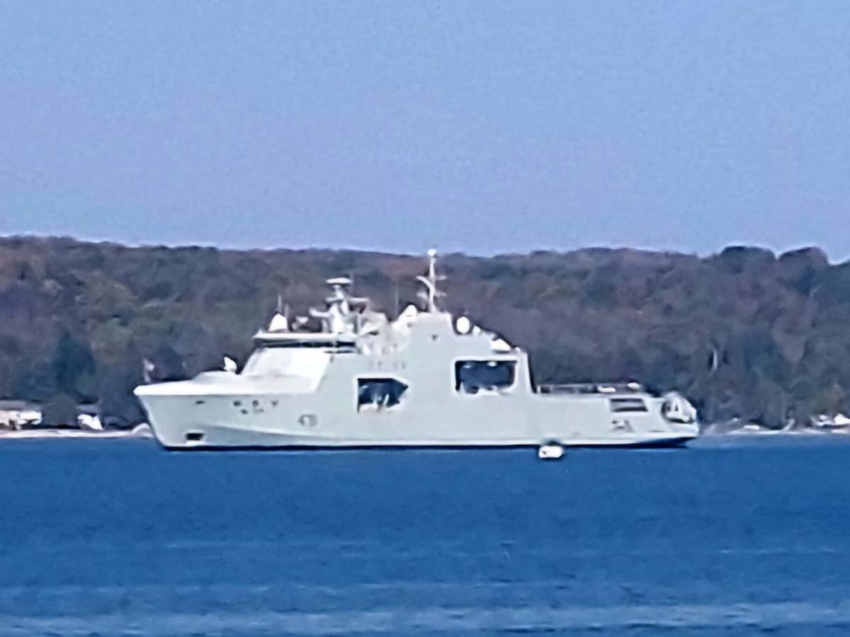 close-up photo of HMCS MARGARET BROOKE Out in the Owen Sound Bay